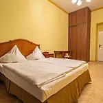 4 Bedrooms 130M2 Apartment At The Main City Square